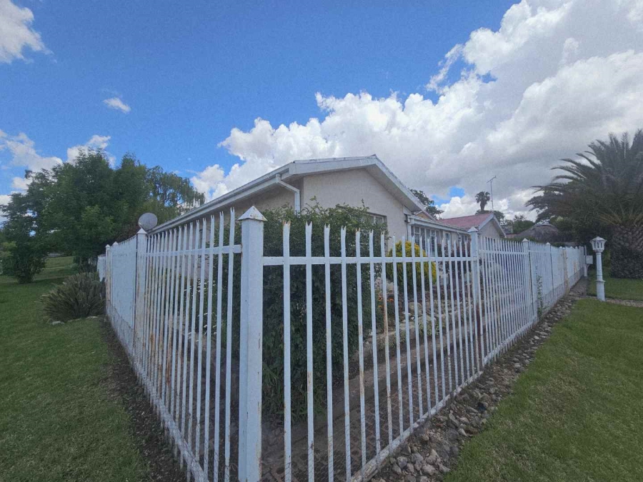 4 Bedroom Property for Sale in Ladybrand Free State